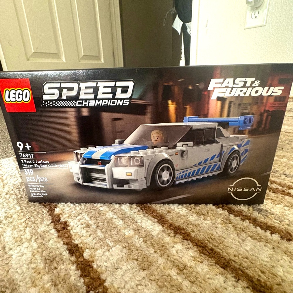 LEGO Speed Champions Fast & Furious Nissan GT-R Set - Blue and White
